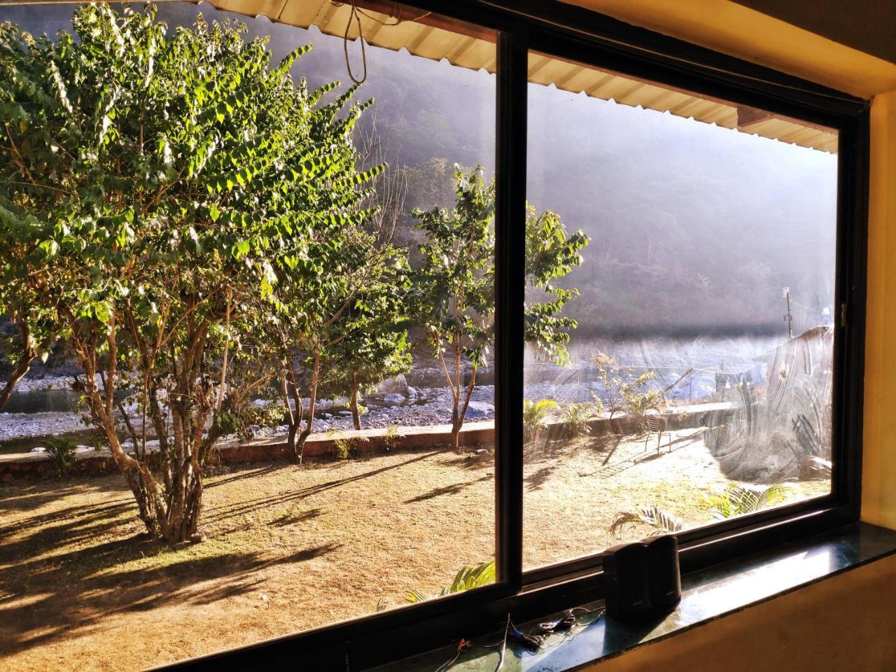 Garud Chatti River Resort Rišikéš Exteriér fotografie